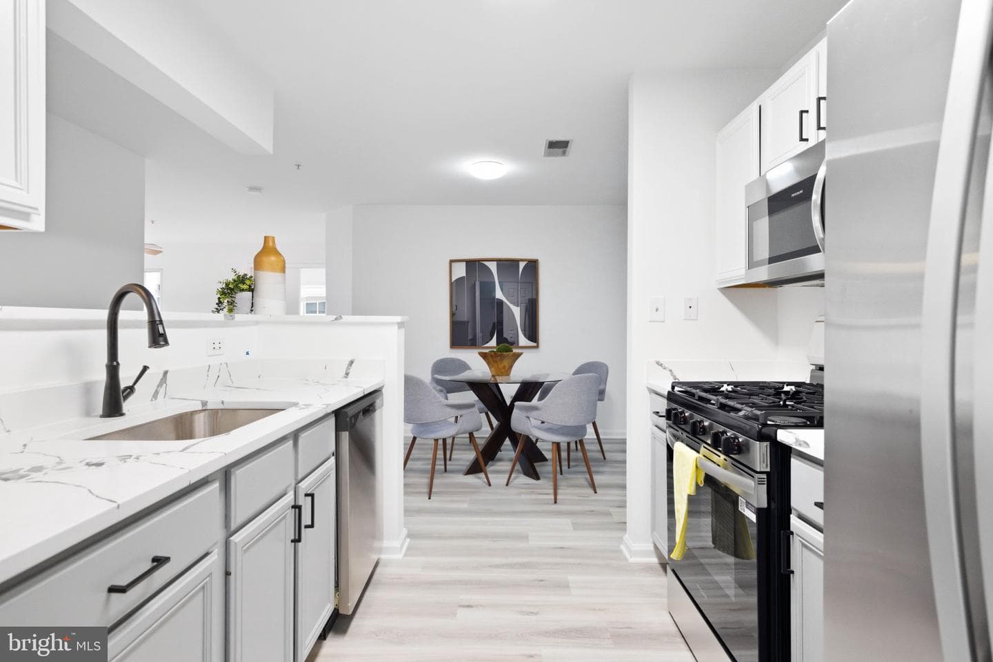 8075 Lacy Drive #101 photo 15