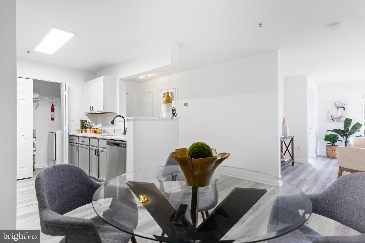 8075 Lacy Drive #101 photo 5