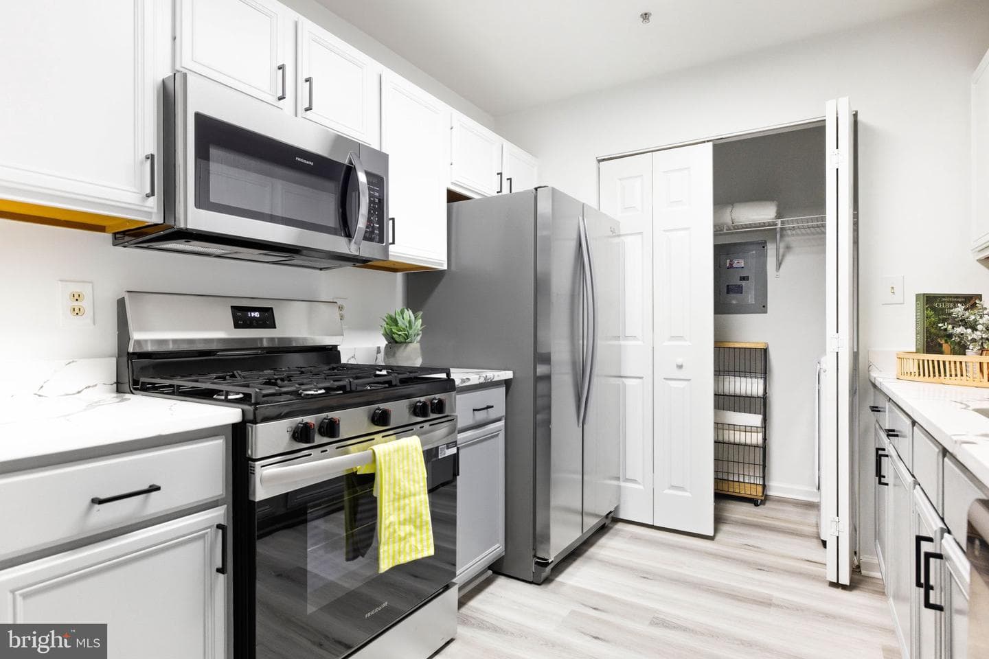 8075 Lacy Drive #101 photo 8