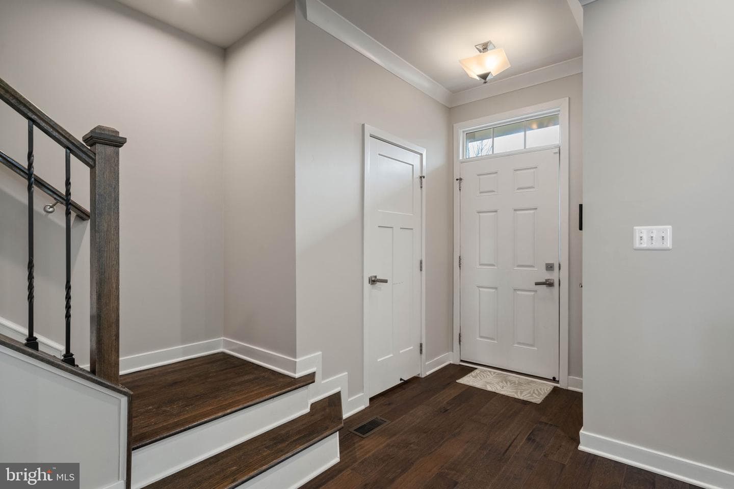 18092 Red Cedar Road photo 6
