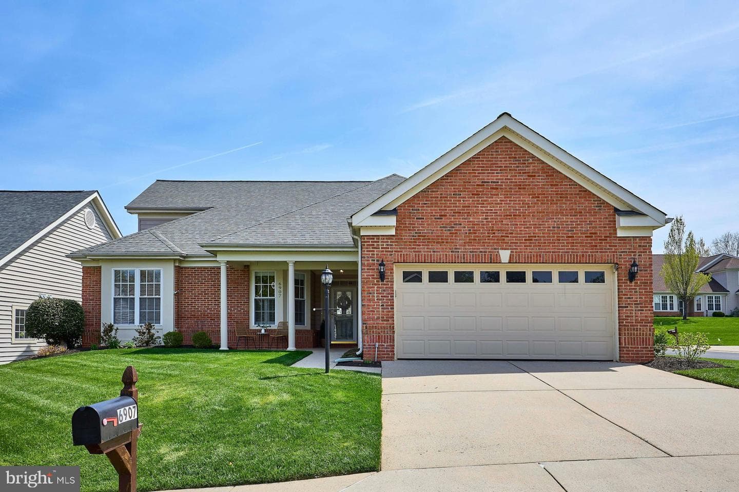 6907 Broadleaf Terrace photo 2