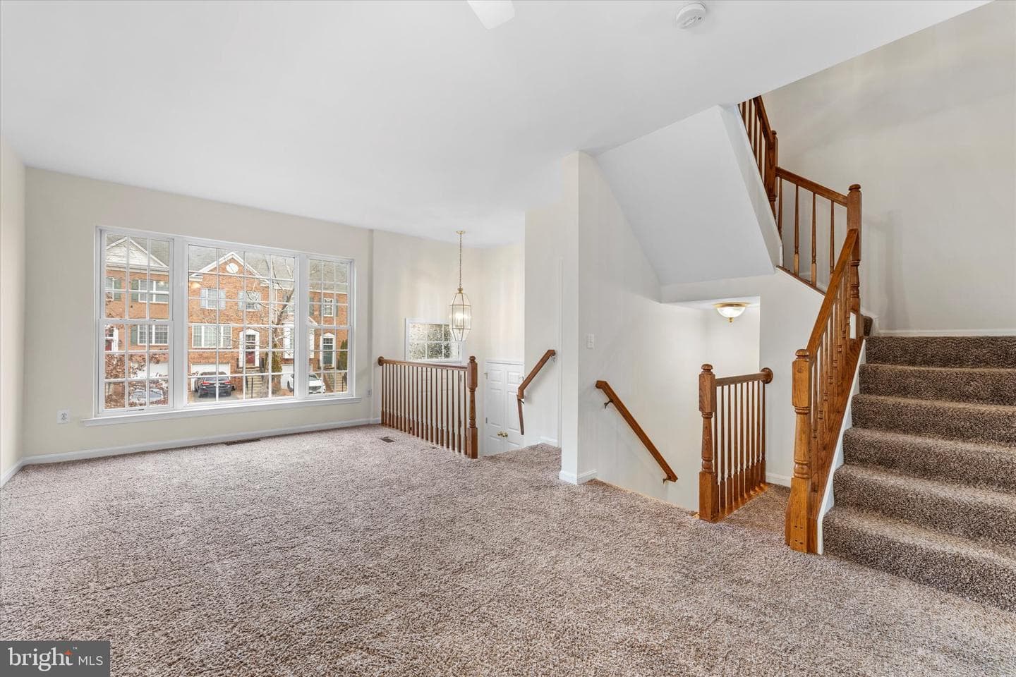 2509 Oak Tree Lane photo 11