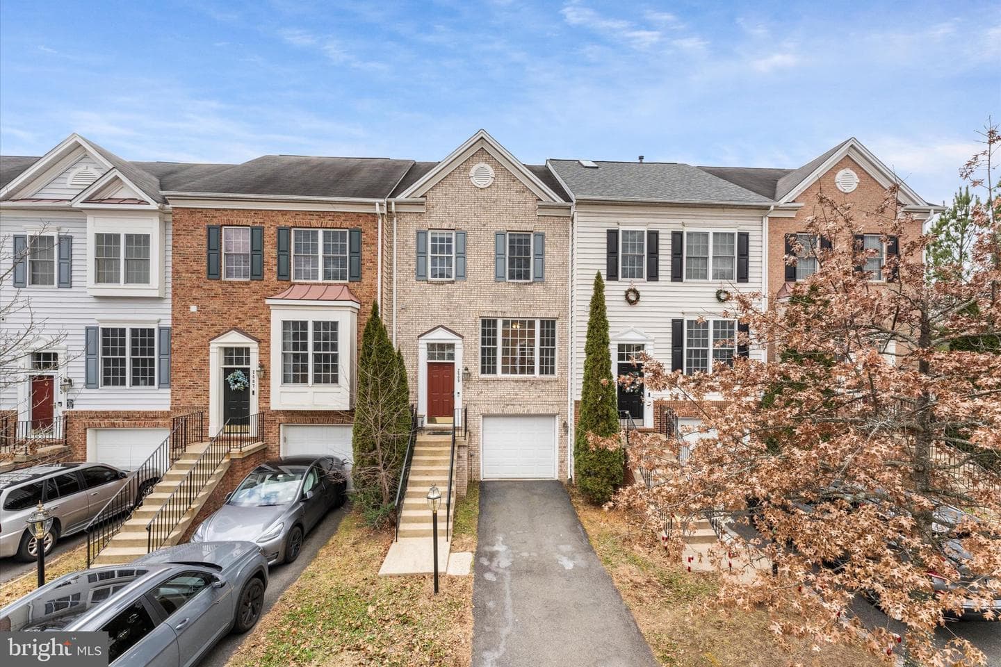 2509 Oak Tree Lane photo 2