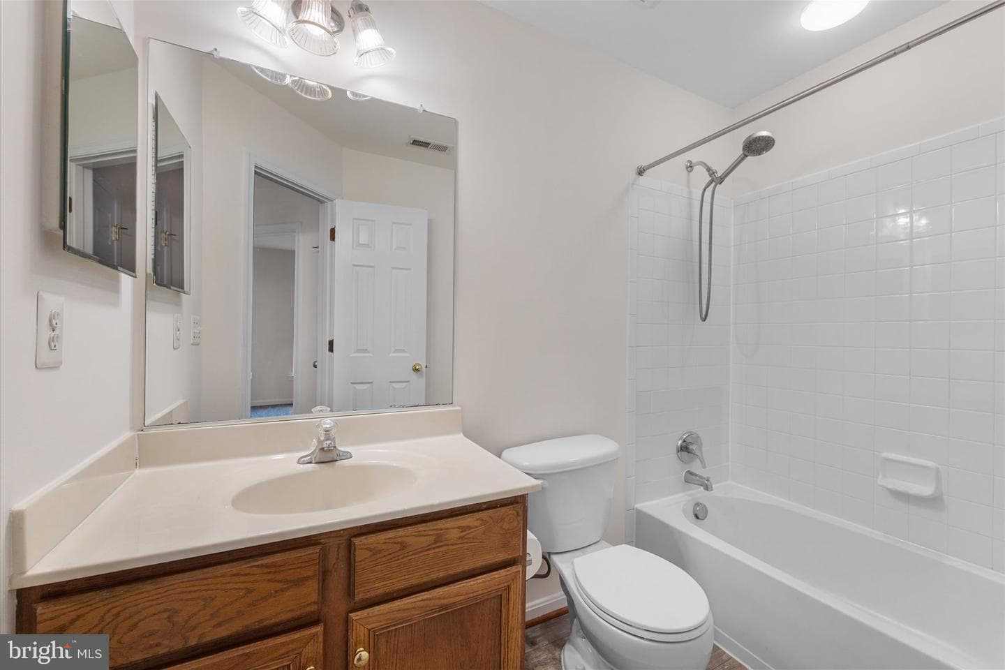 2509 Oak Tree Lane photo 31