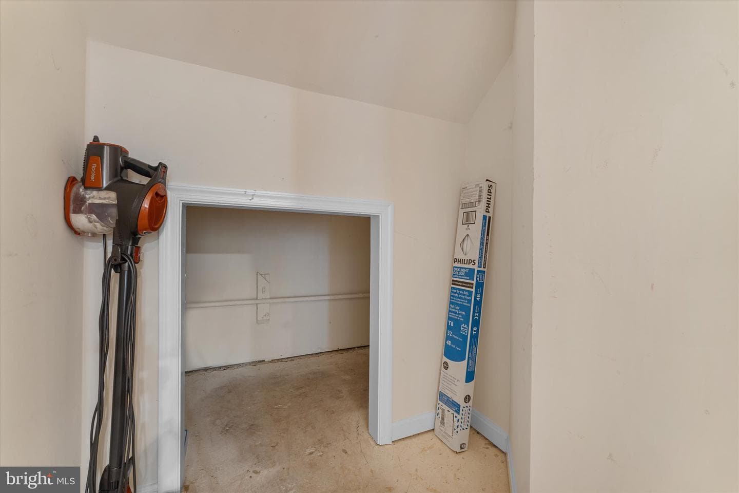 2509 Oak Tree Lane photo 38