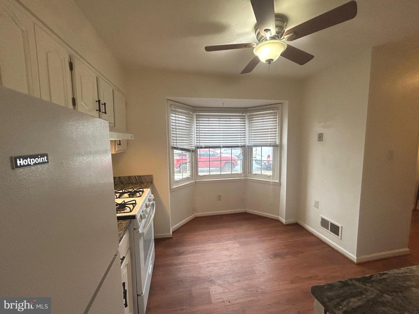 10177 Irongate Way photo 5