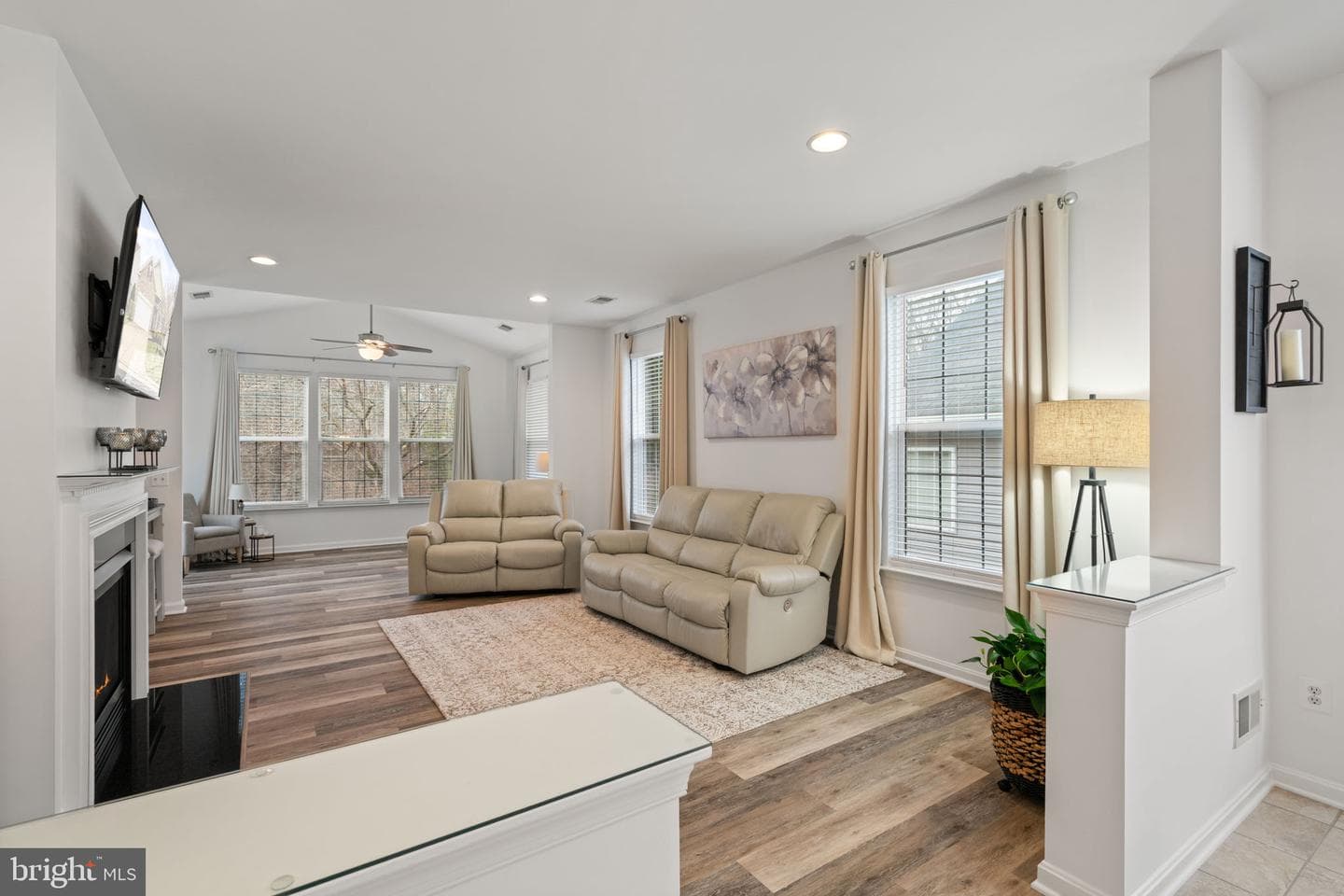 16040 Dancing Leaf Place photo 18