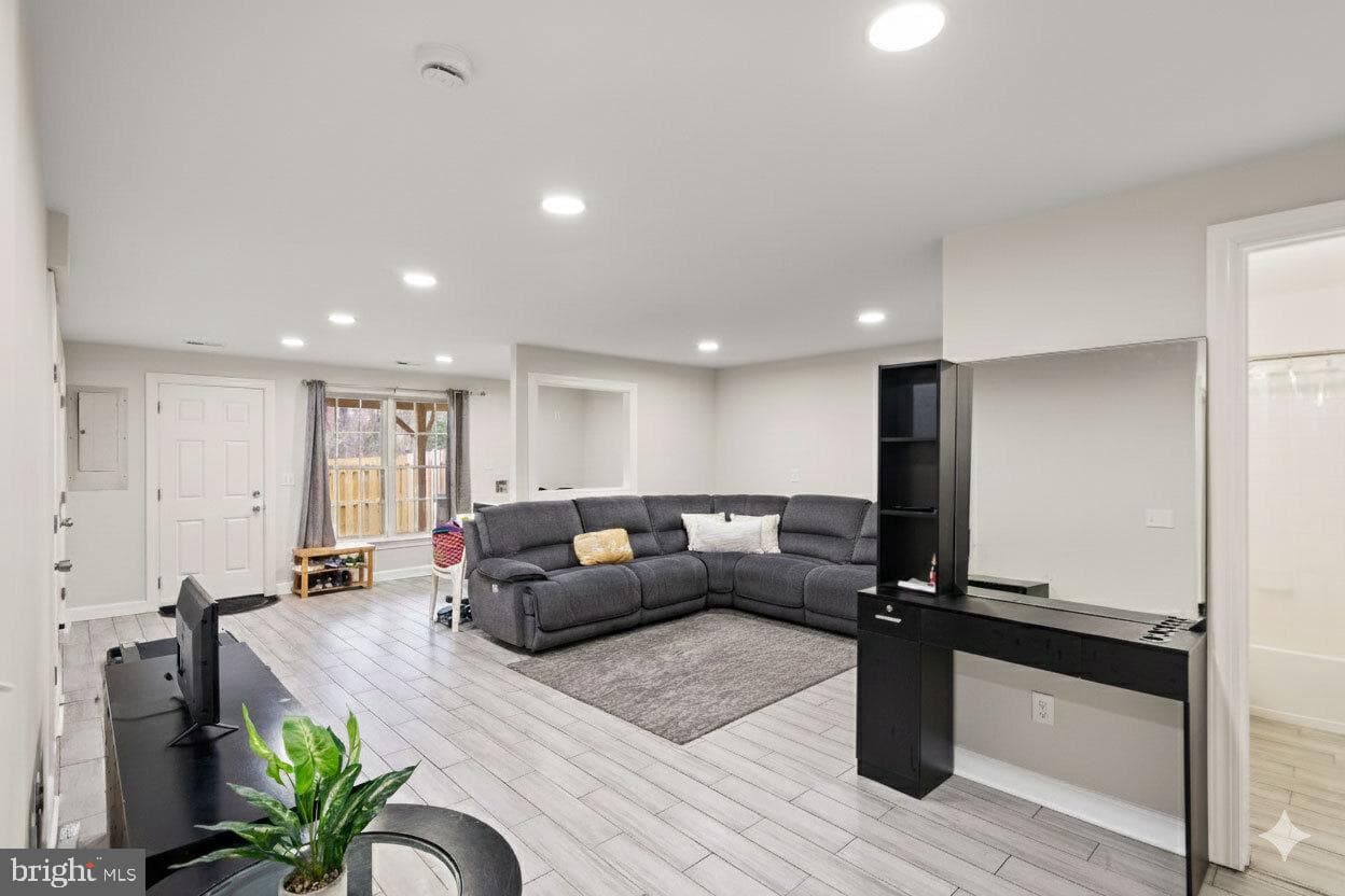 14106 Madrigal Drive photo 19