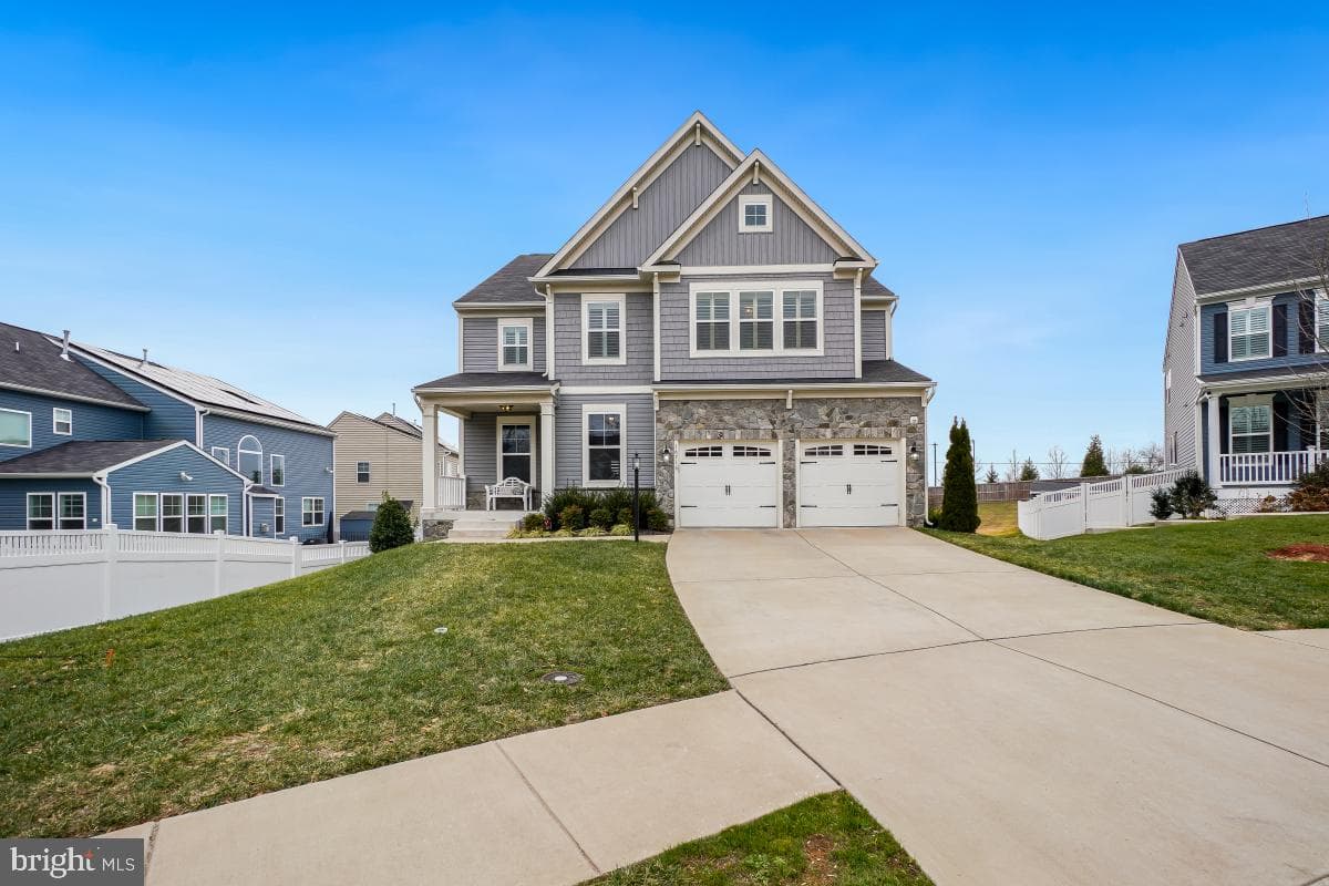 16716 Mill Station Way photo 2