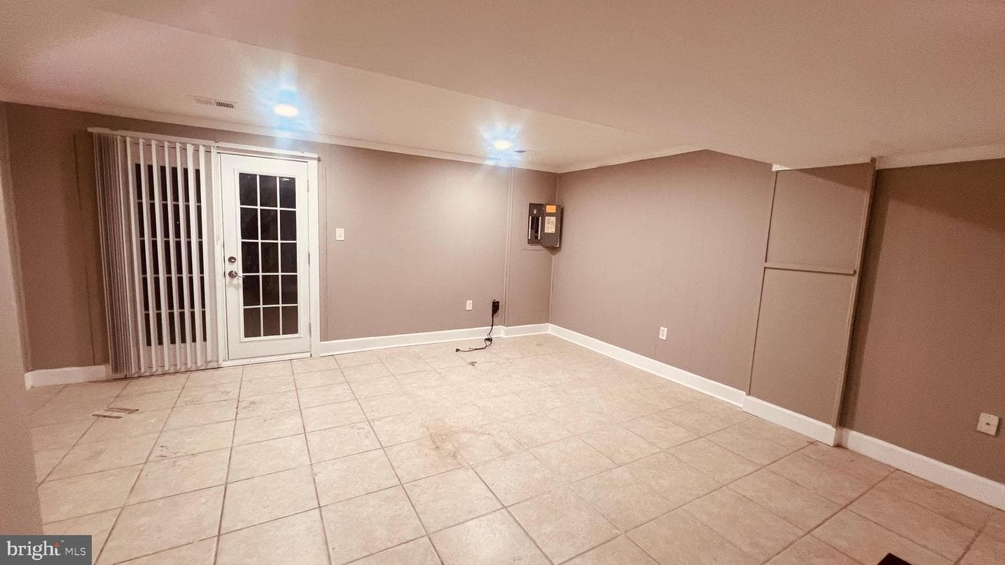 14875 Cherrydale Drive photo 27