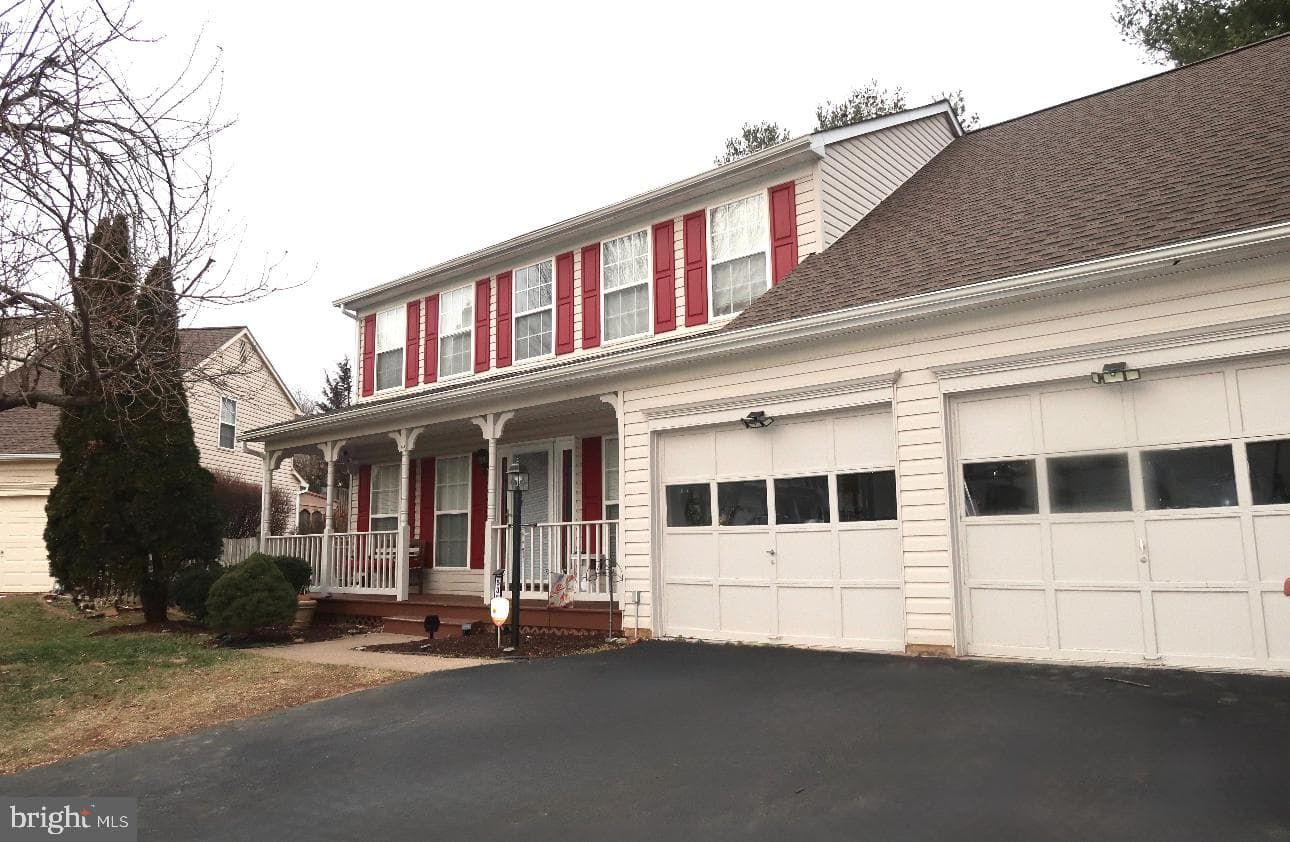 5366 Mansfield Court photo 2