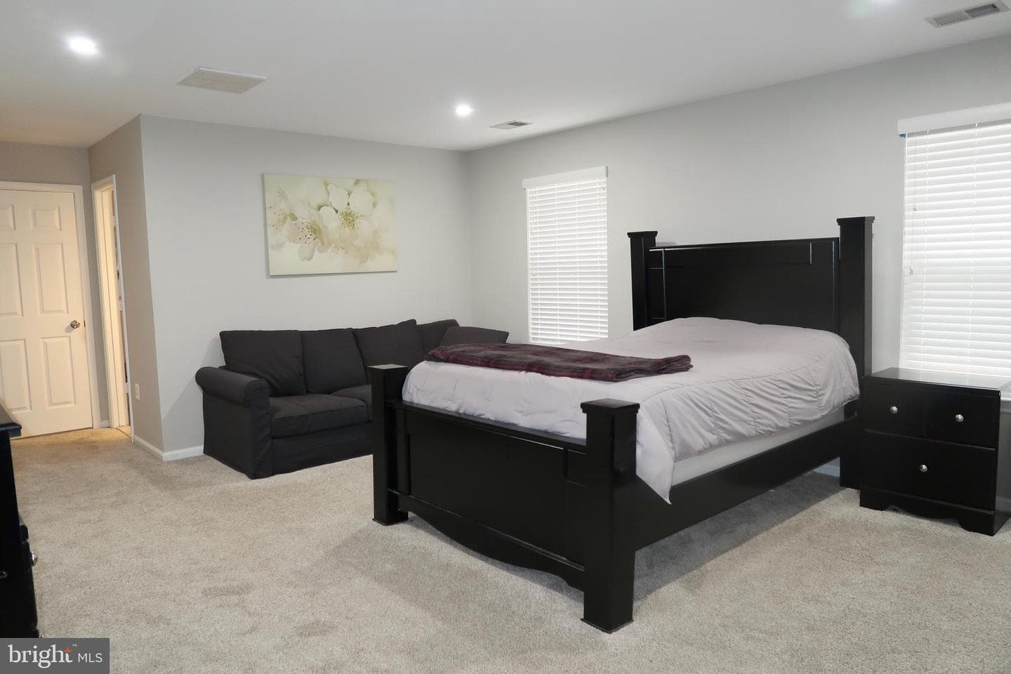 5366 Mansfield Court photo 25
