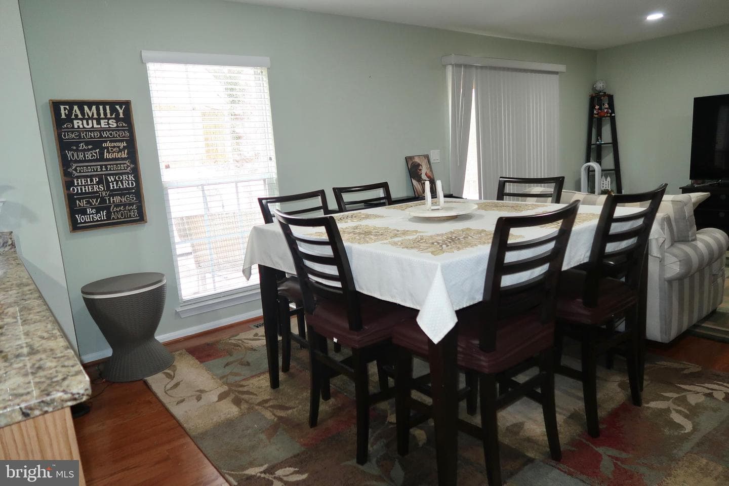 5366 Mansfield Court photo 6