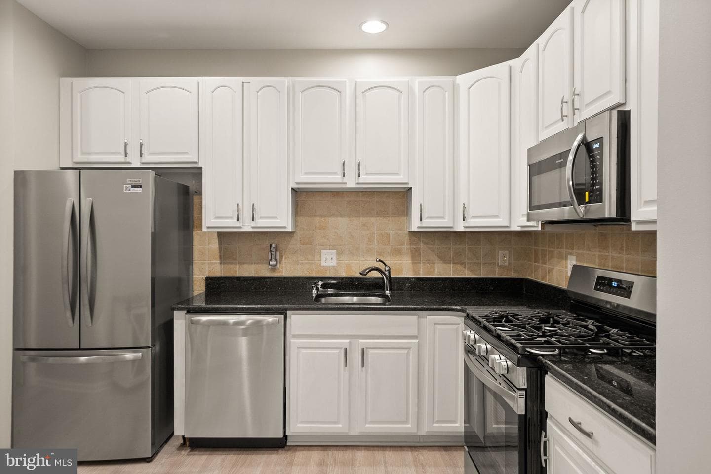 6932 Walnut Hill Drive photo 10