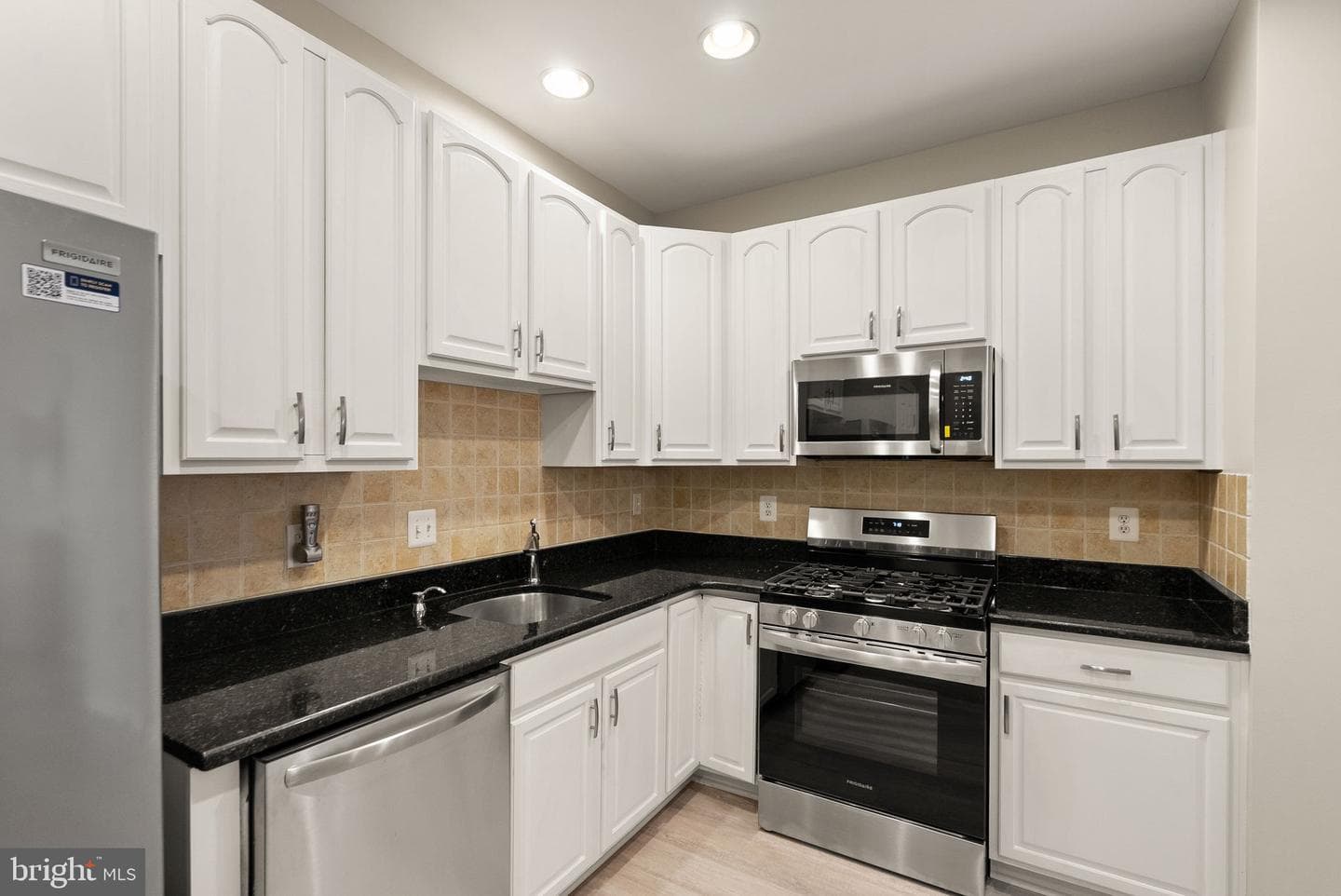 6932 Walnut Hill Drive photo 13