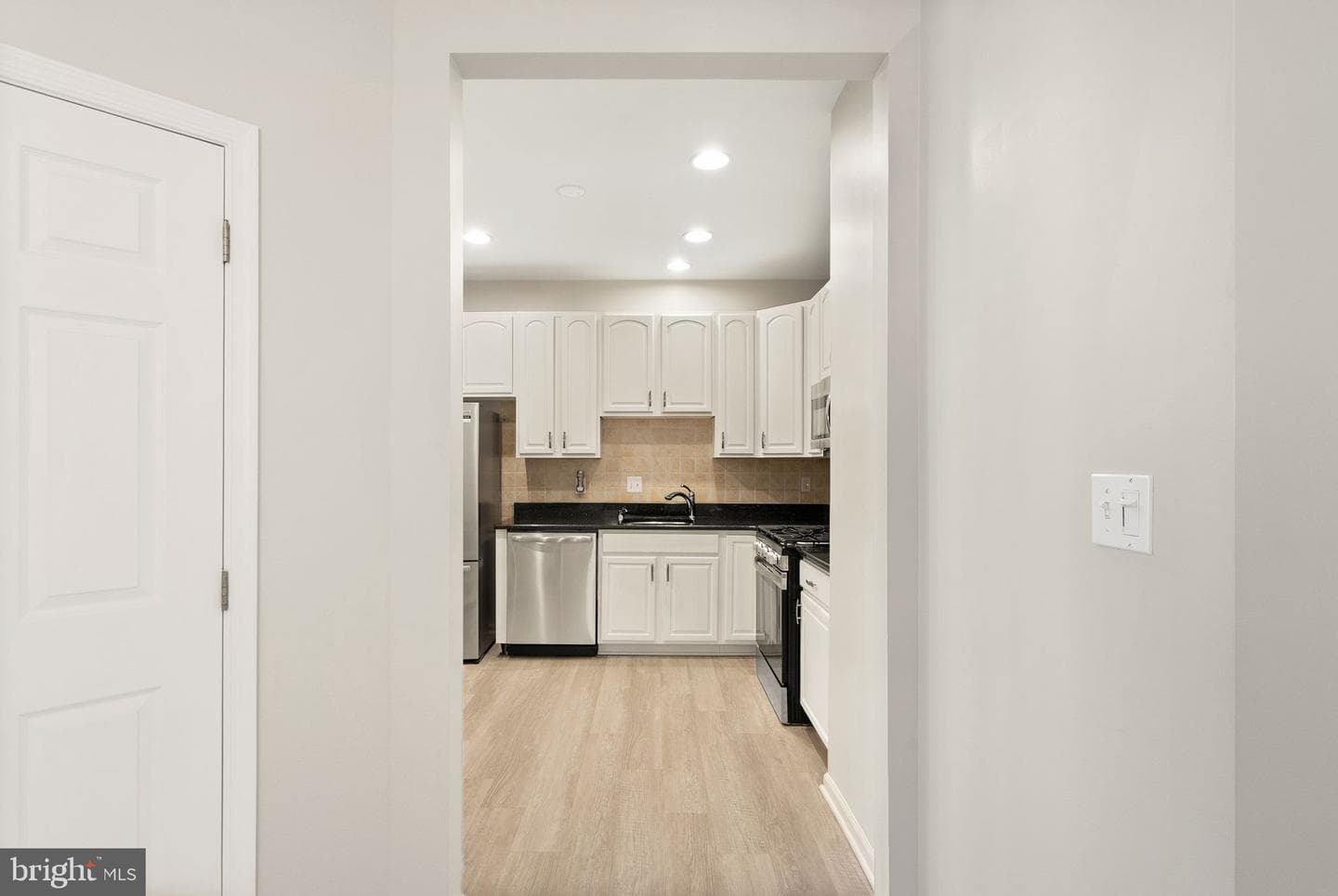 6932 Walnut Hill Drive photo 8