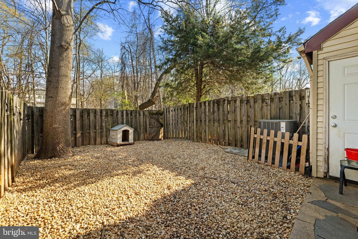 3671 Tavern Way photo 15