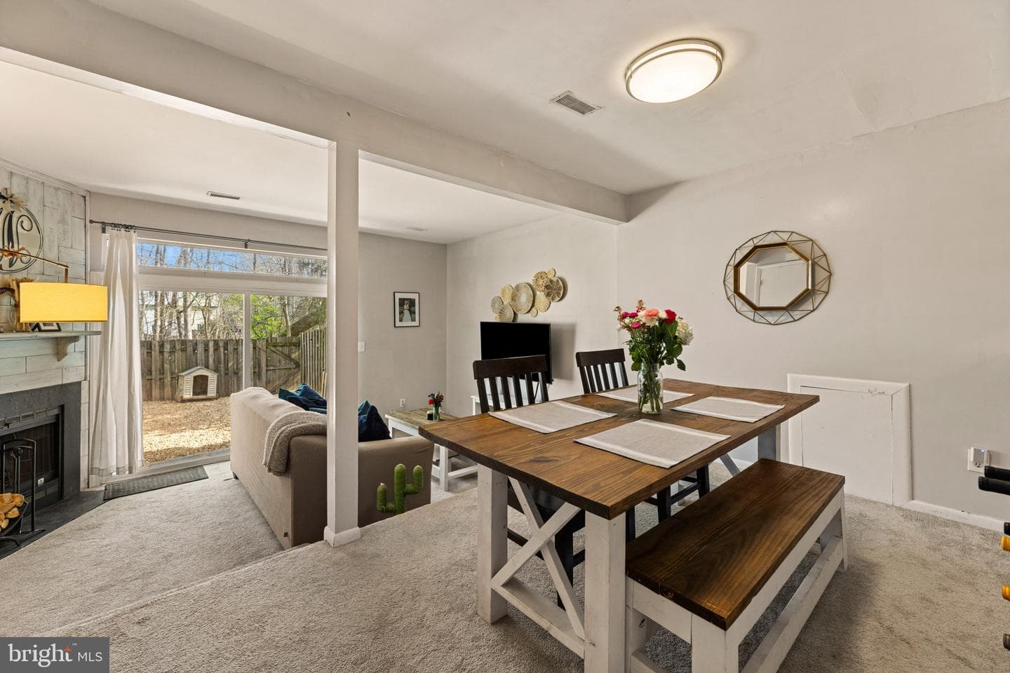 3671 Tavern Way photo 4