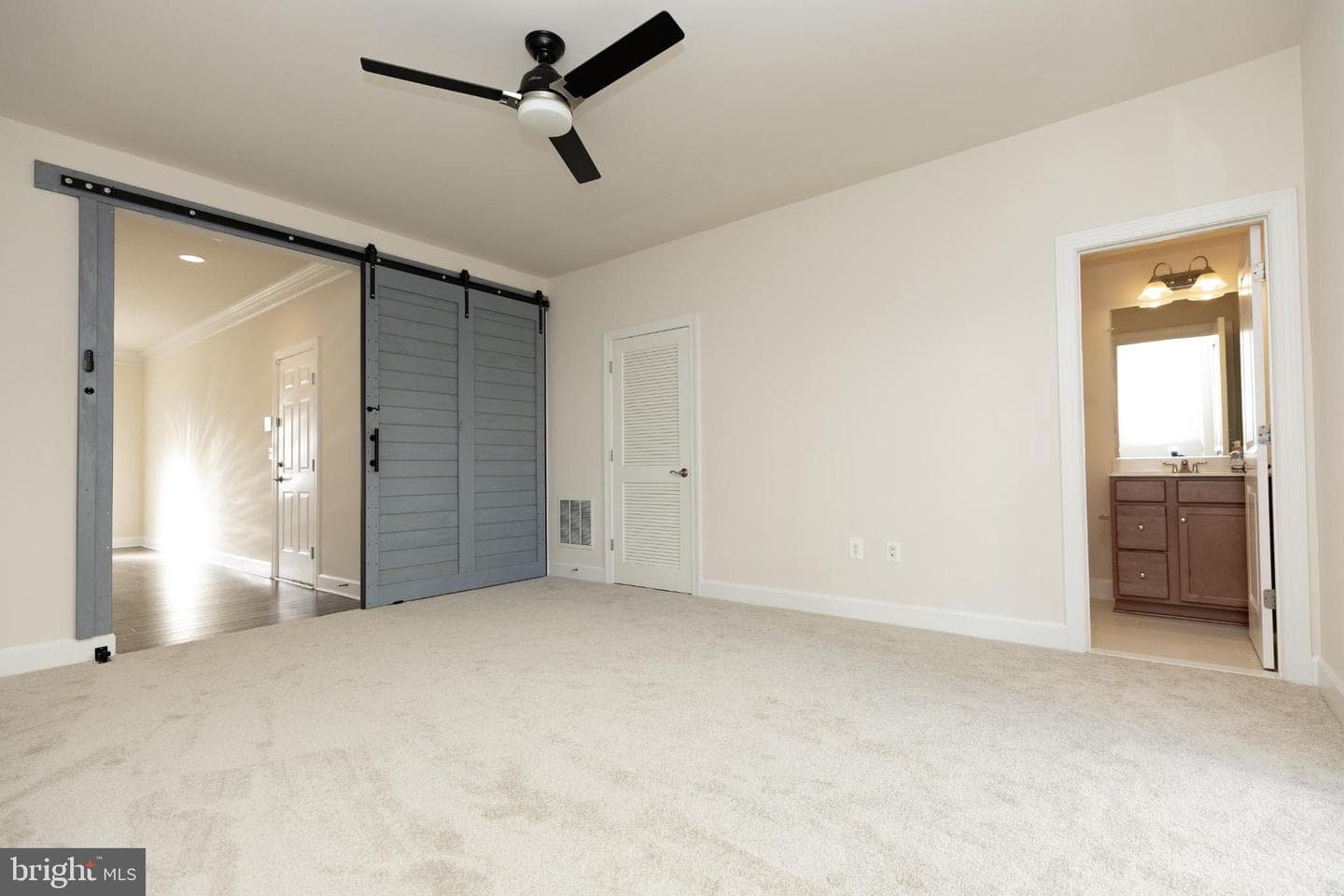 15318 Linville Creek Drive photo 4