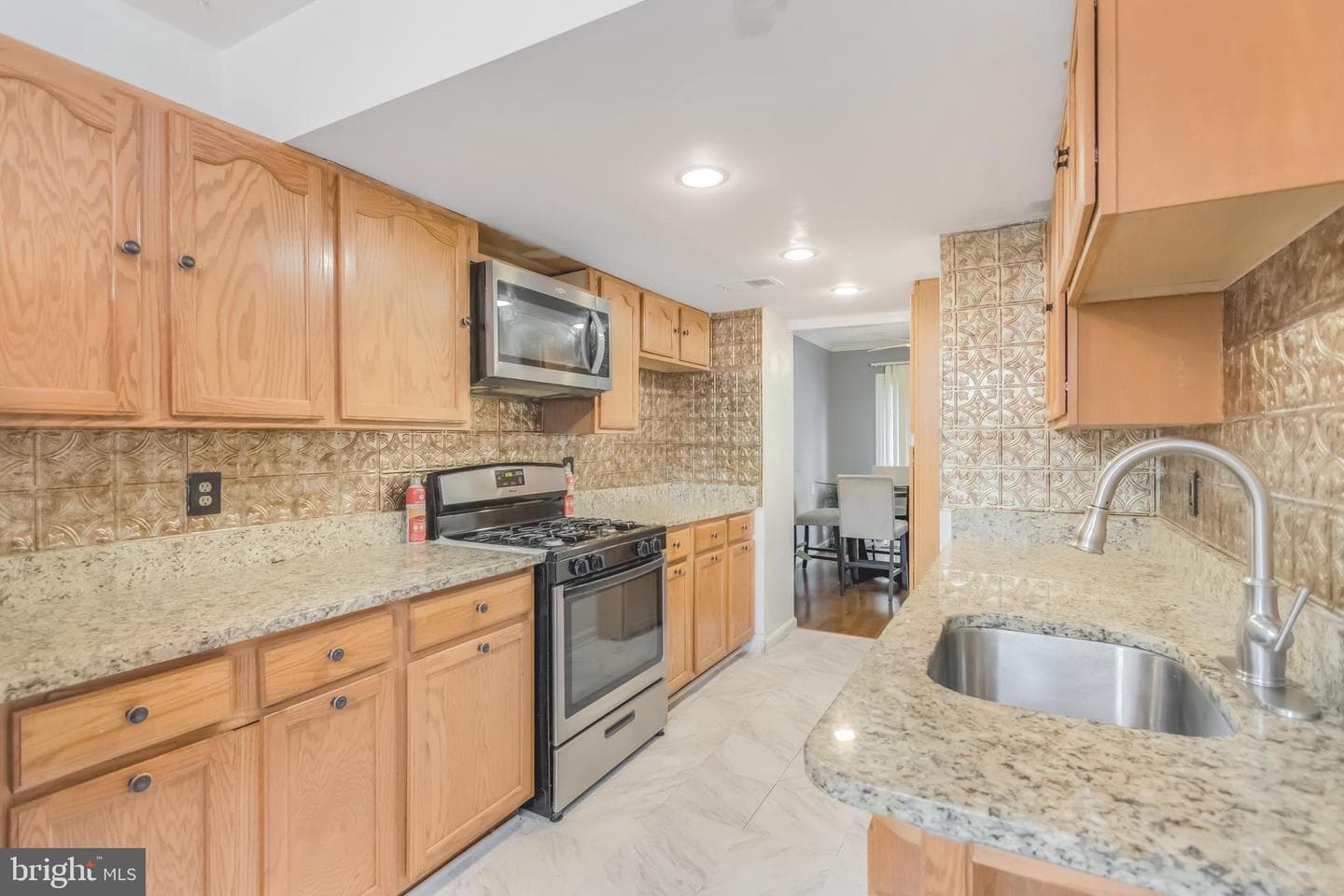 2089 Mayflower Drive photo 1