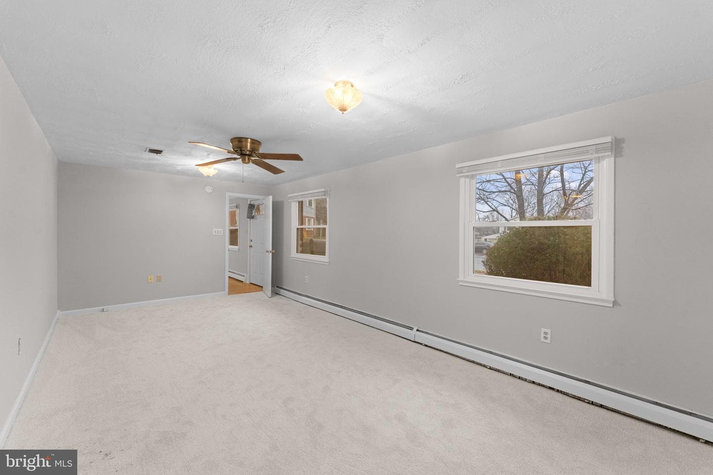 13200 Hawthorn Lane photo 16