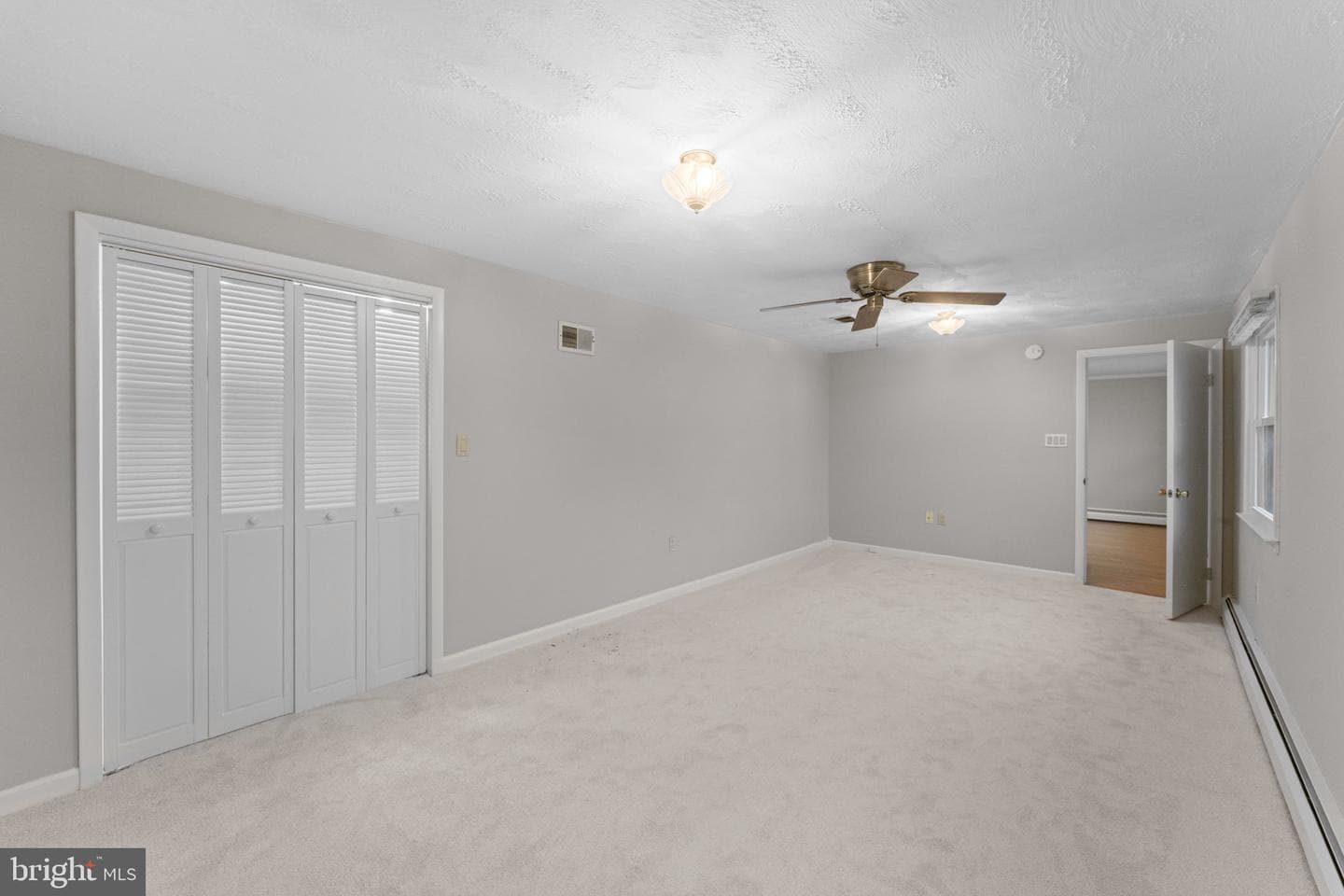 13200 Hawthorn Lane photo 17