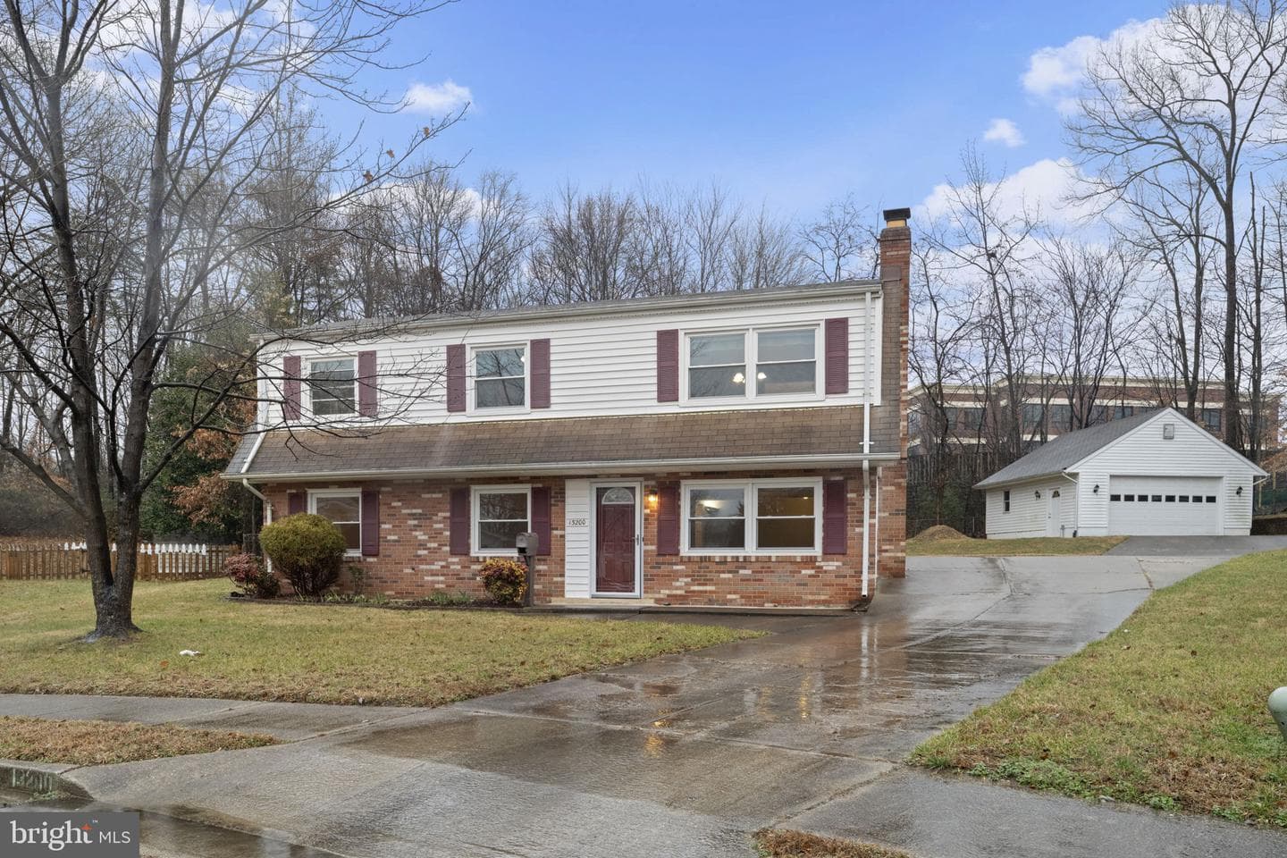 13200 Hawthorn Lane photo 2