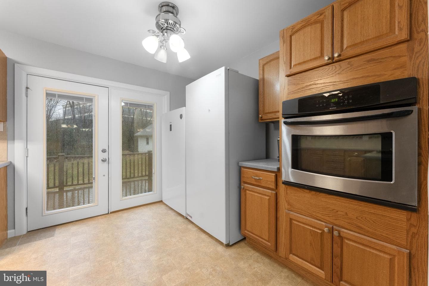 13200 Hawthorn Lane photo 24