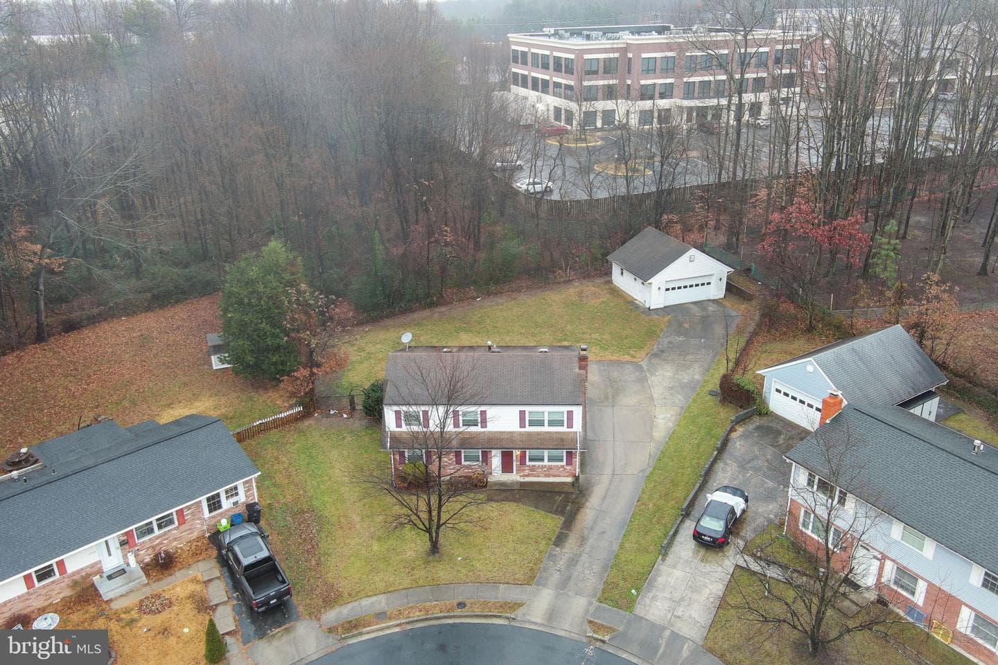 13200 Hawthorn Lane photo 47
