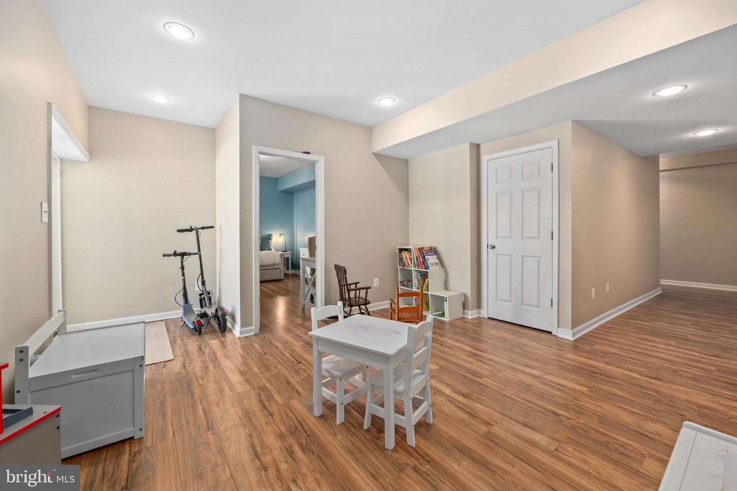 16128 Hinman Place photo 40