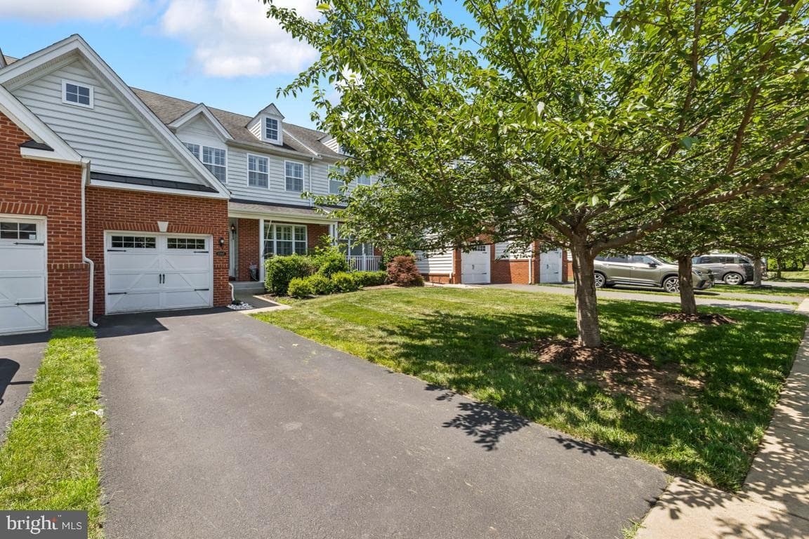 15447 Painters Cove Way photo 2