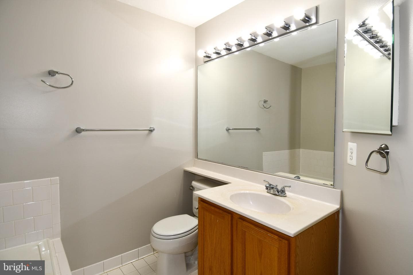 15719 Lansdale Place photo 23