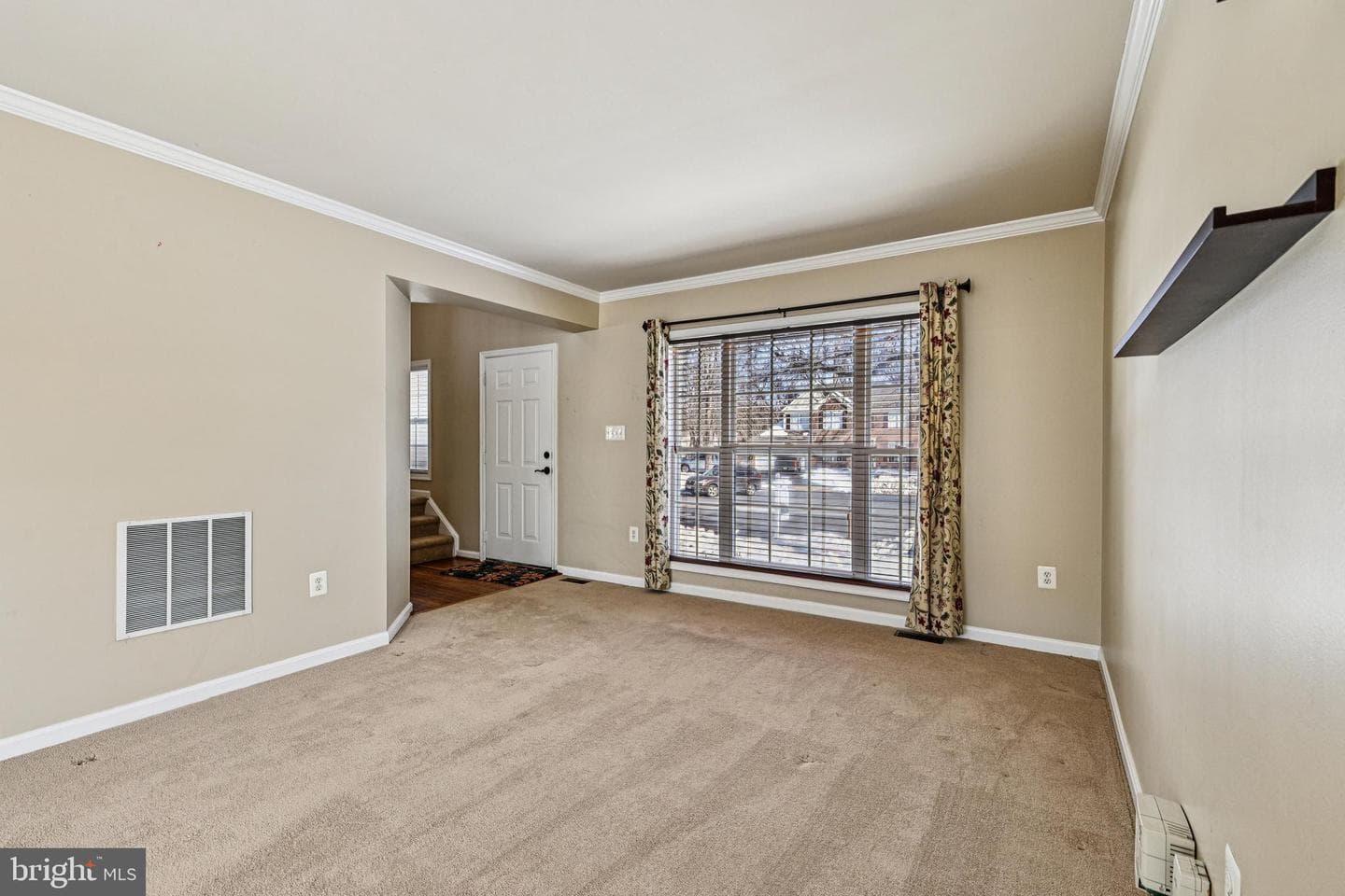 7785 Albert Myer Court photo 8