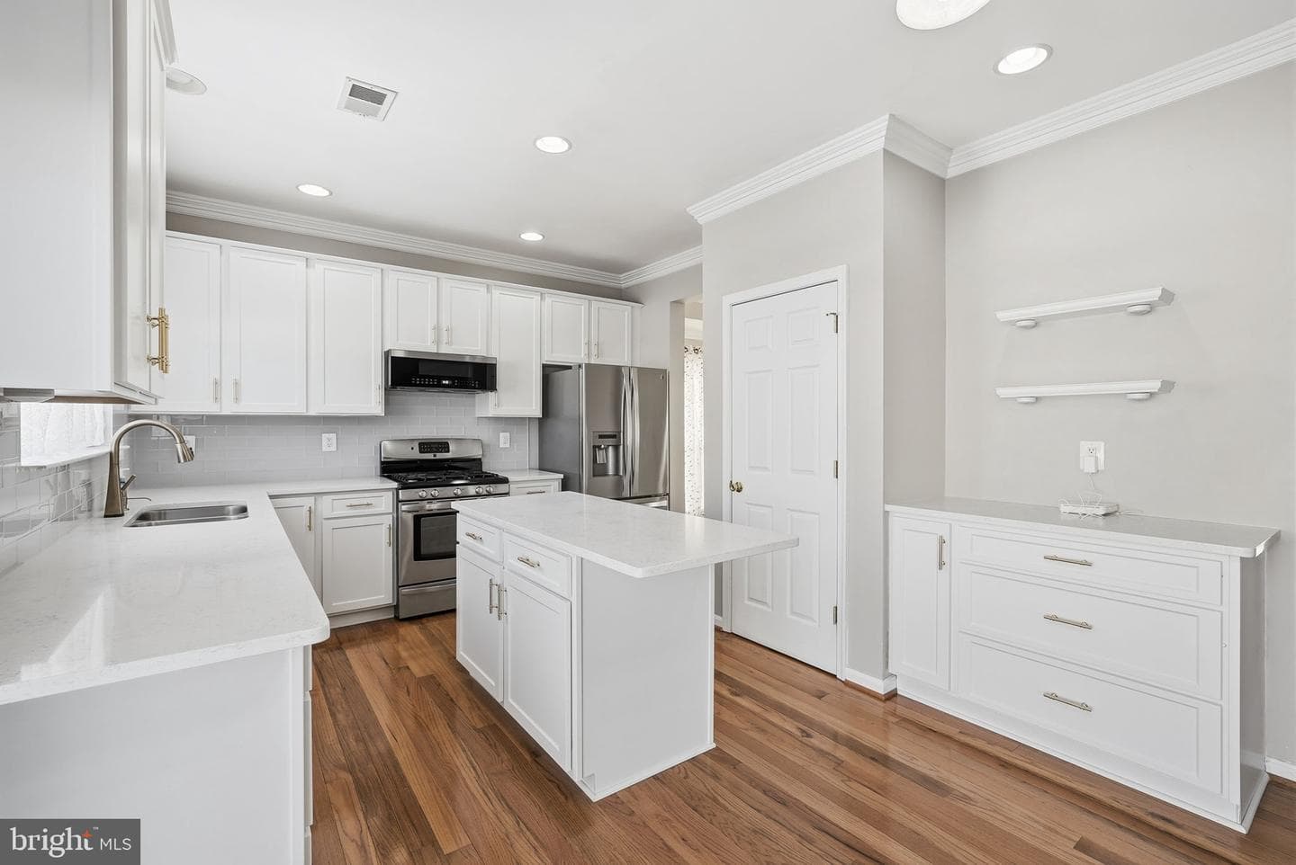 6800 Innesfree Way photo 12