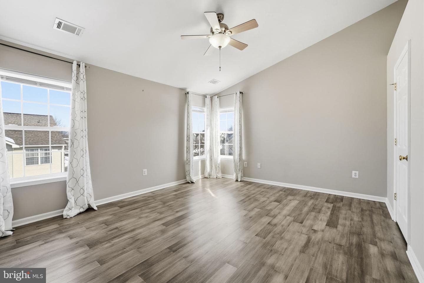 6800 Innesfree Way photo 24