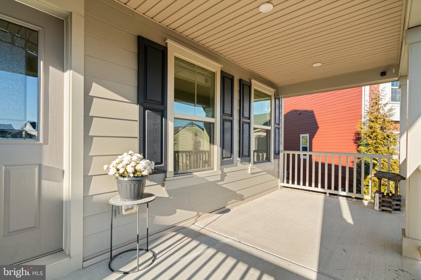 2044 Scarlet Pine Road photo 2