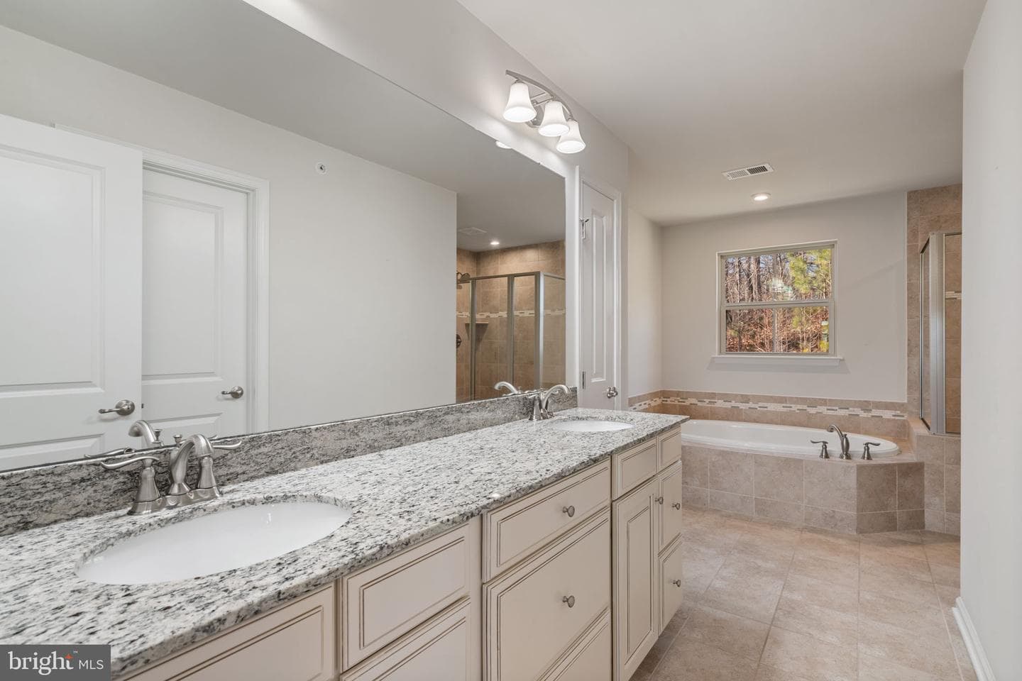 2044 Scarlet Pine Road photo 27