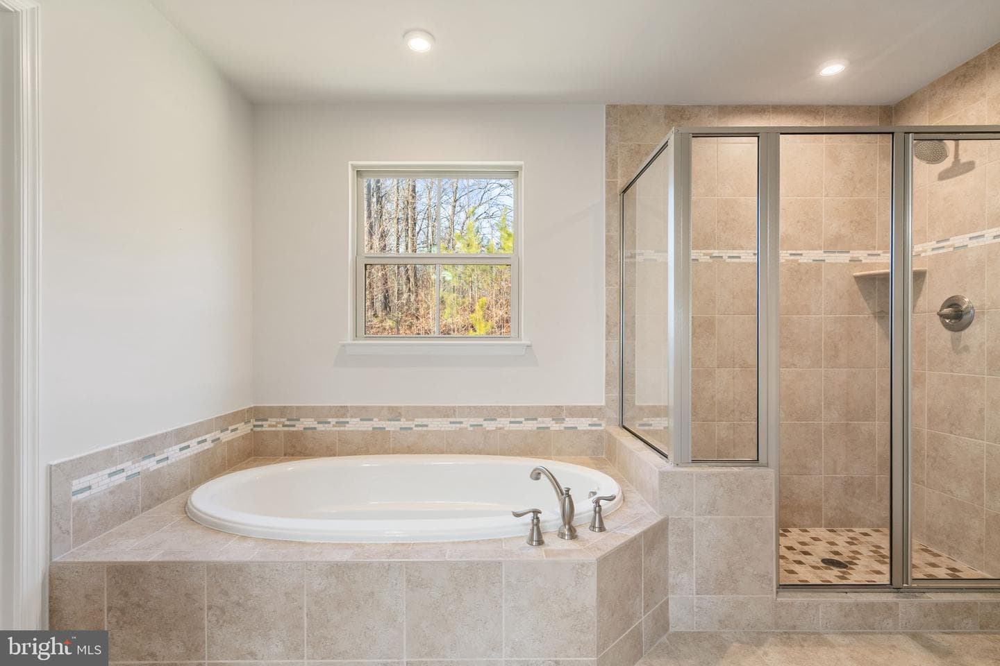 2044 Scarlet Pine Road photo 28