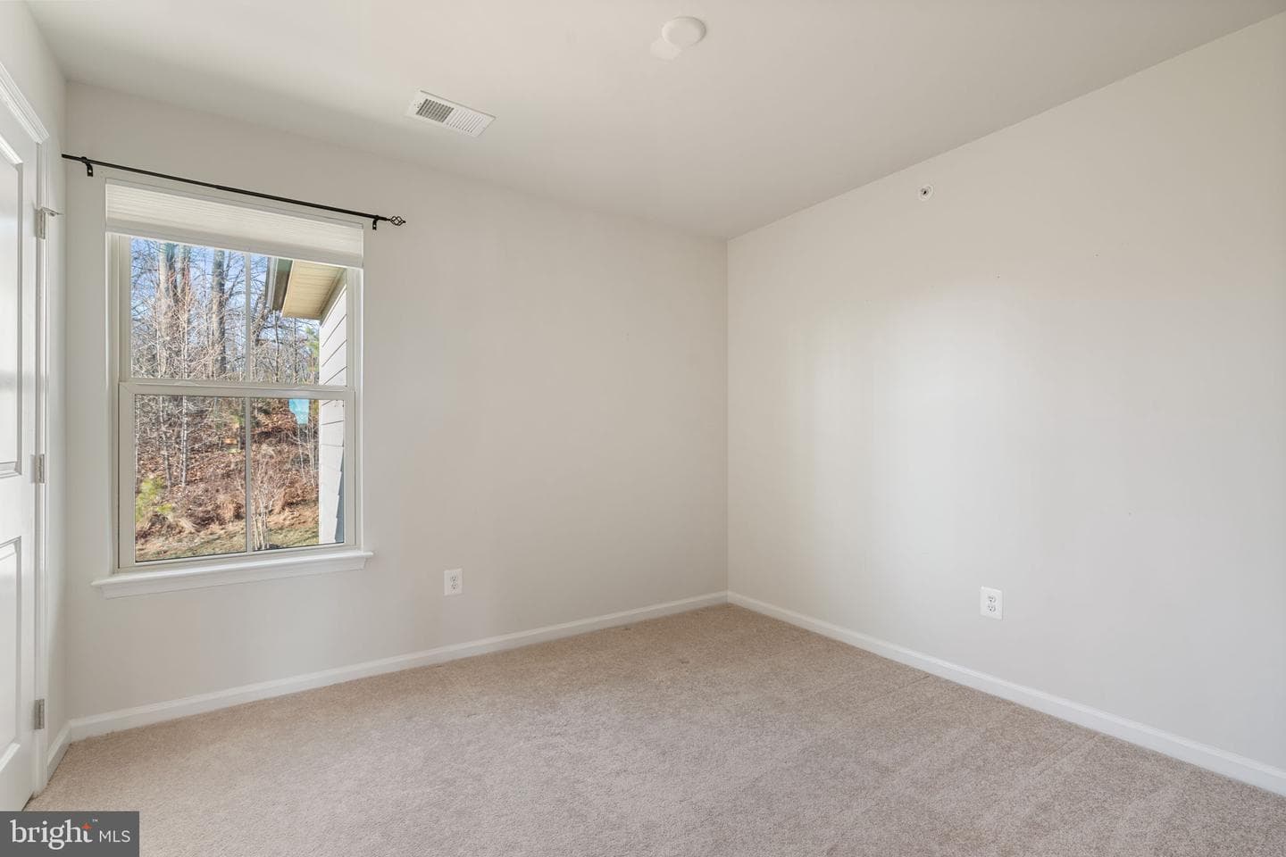 2044 Scarlet Pine Road photo 32