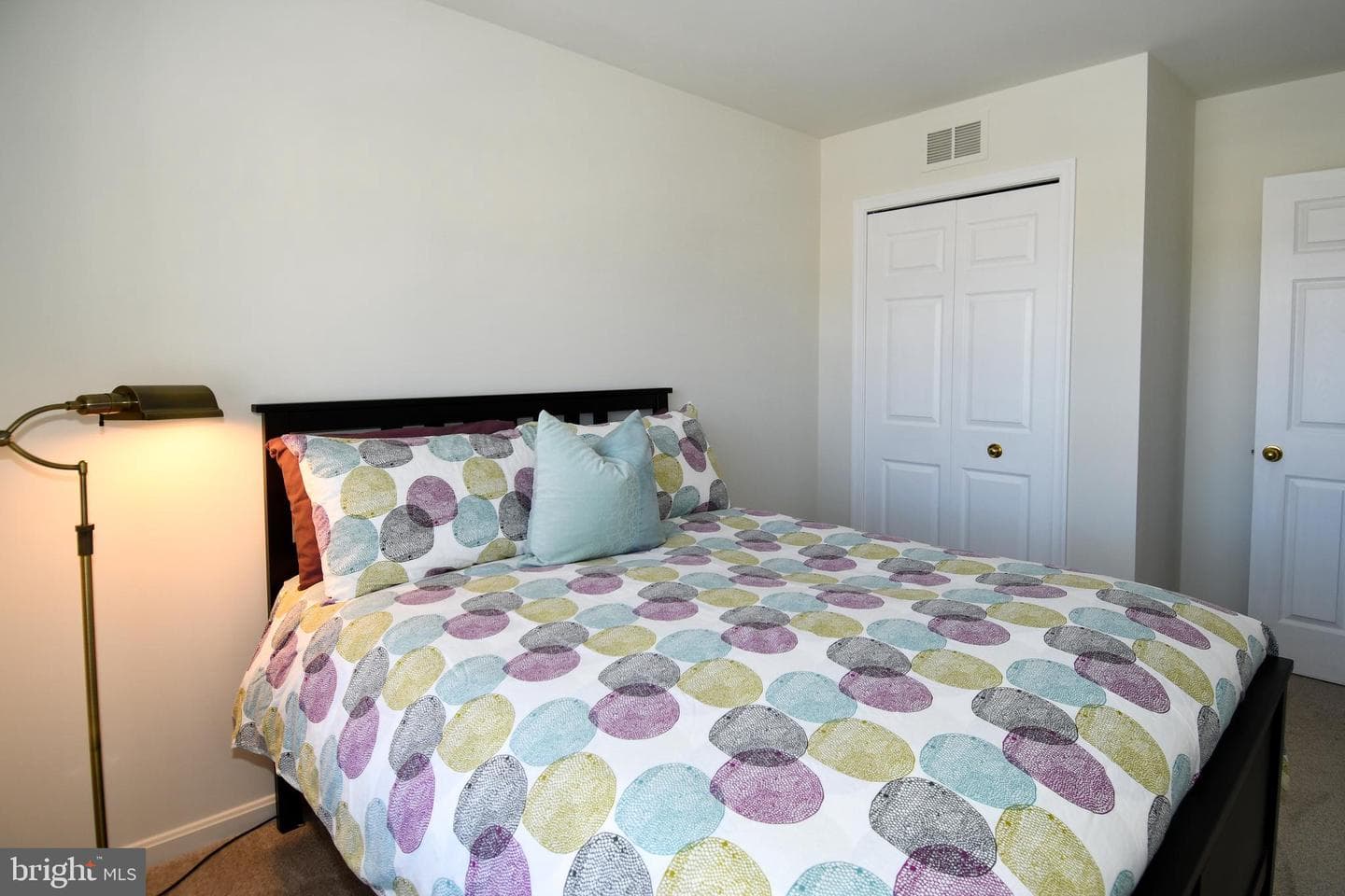 2697 McGuffeys Court photo 32