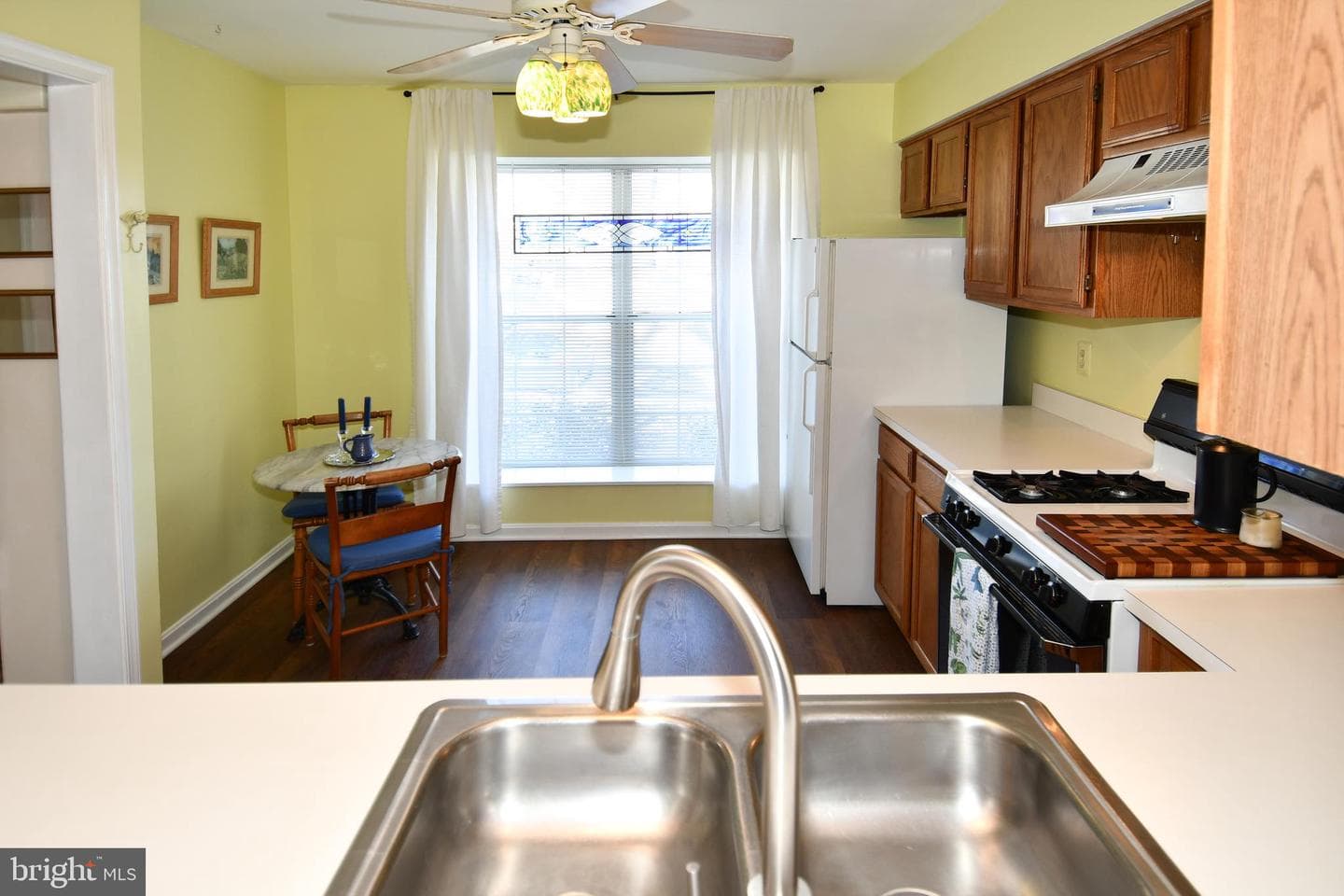2697 McGuffeys Court photo 9