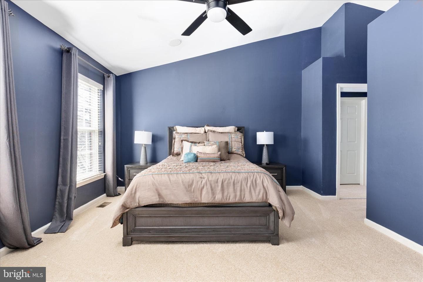 18009 Densworth Mews photo 17