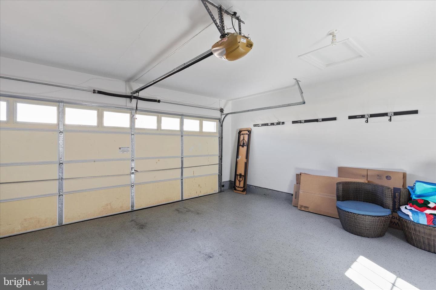 18009 Densworth Mews photo 32
