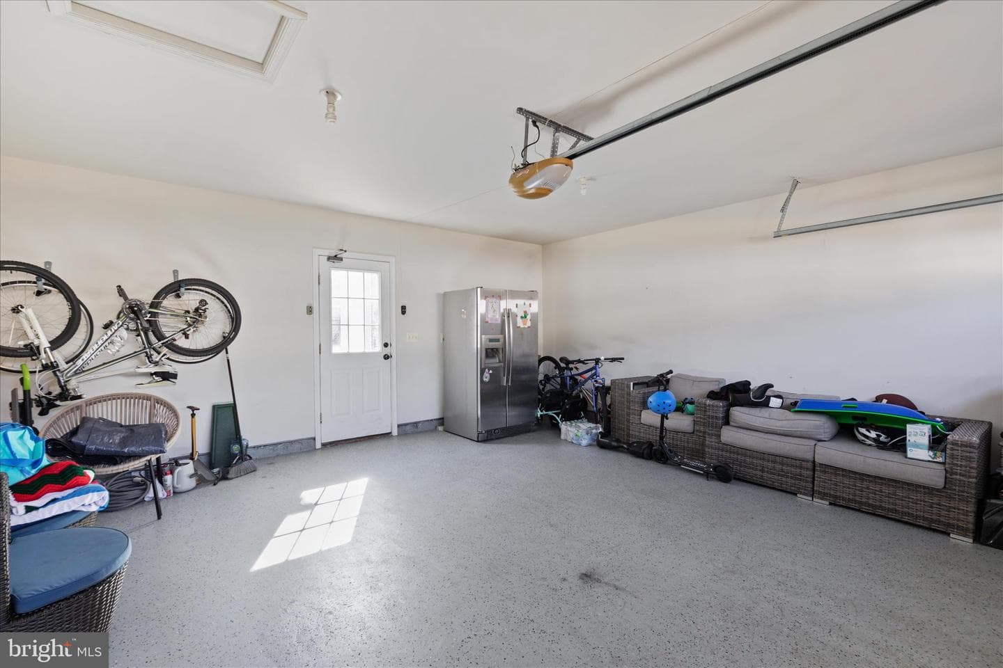 18009 Densworth Mews photo 33