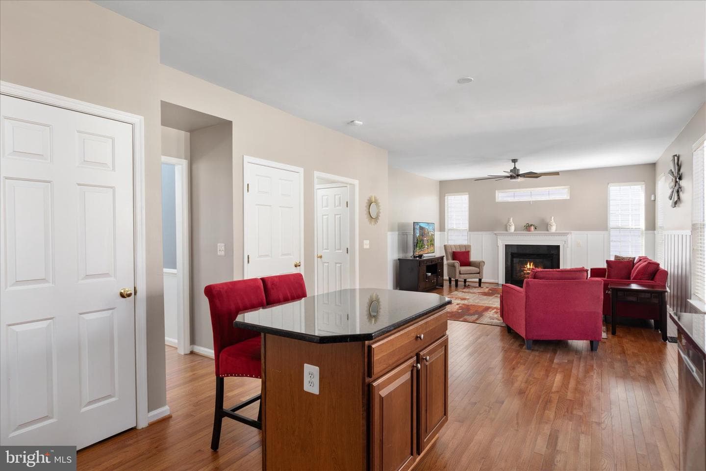 18009 Densworth Mews photo 5