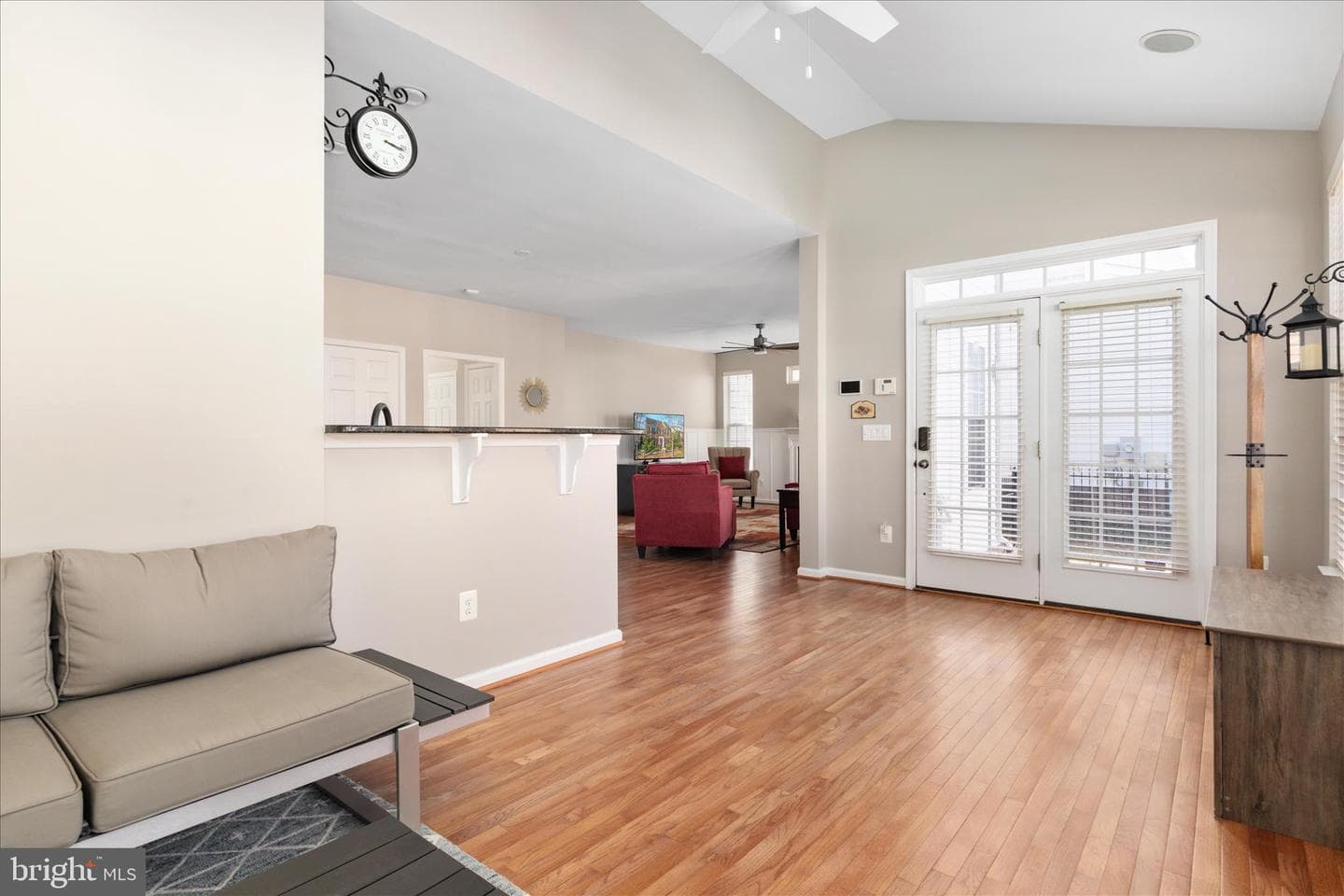 18009 Densworth Mews photo 8