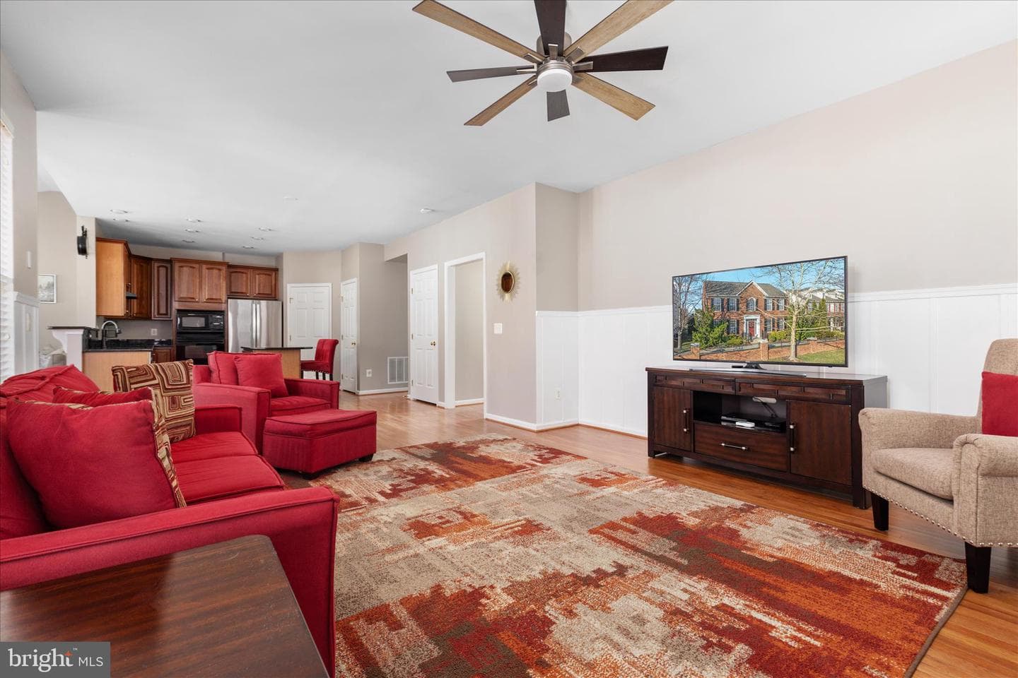 18009 Densworth Mews photo 9