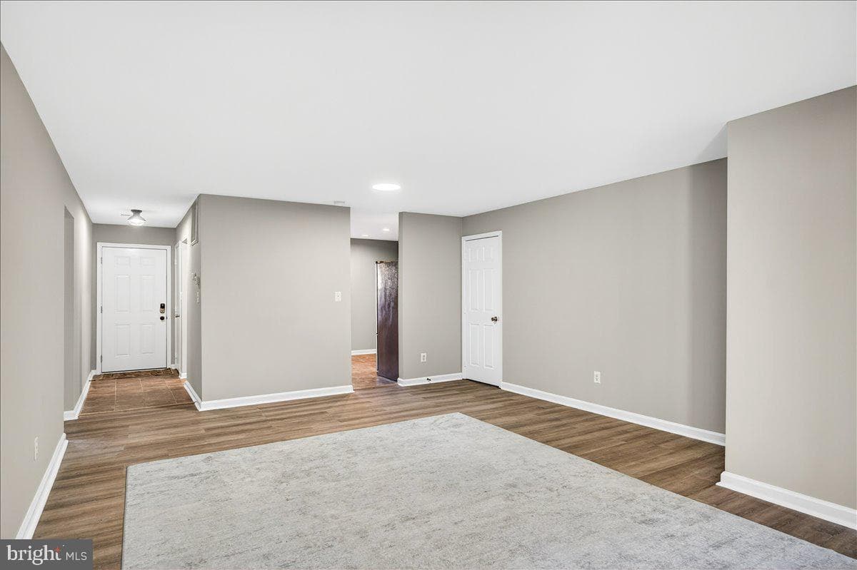 16294 Taconic Circle photo 12