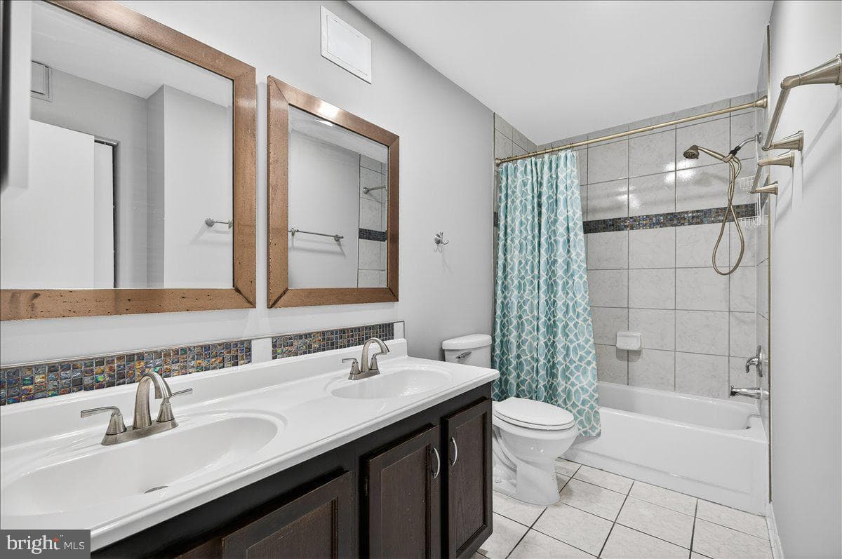 16294 Taconic Circle photo 24