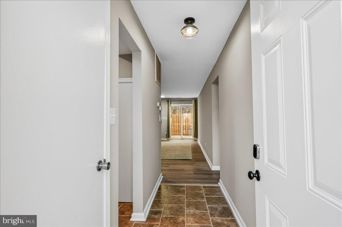 16294 Taconic Circle photo 4